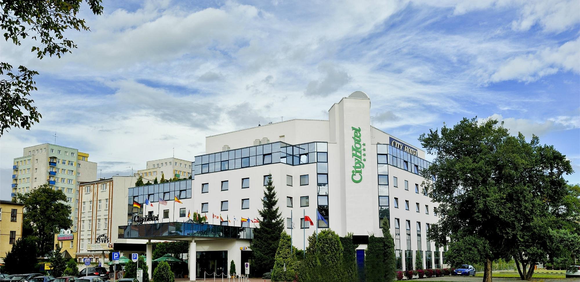 Sala de jogos moderna com máquinas caça-níqueis